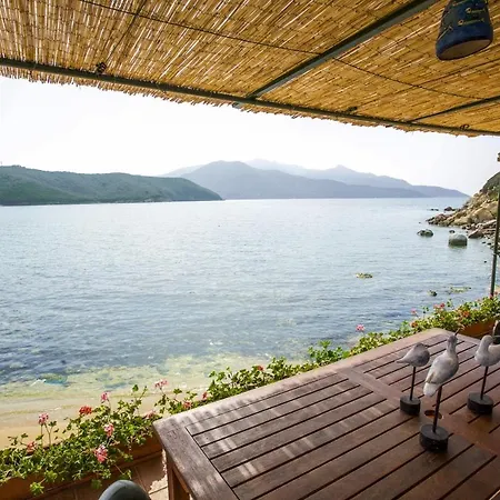 Il Sottomarino - Goelba Apartment